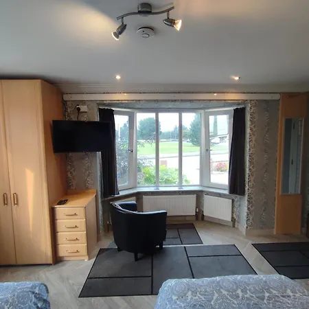 Marie's Bed & Breakfast 3*