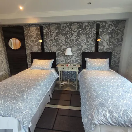 Marie's فندق مبيت وإفطار Coolock