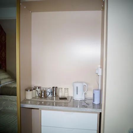 Marie's فندق مبيت وإفطار Coolock