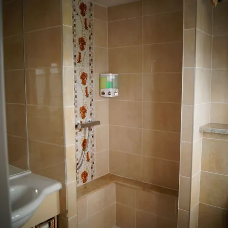 Dublin Airport Beaumont Hospital Marie's 3* Coolock