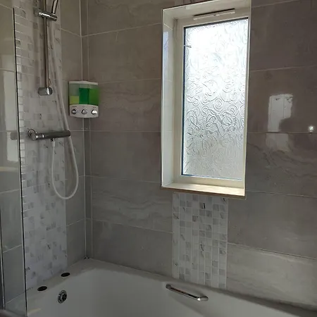Dublin Airport Beaumont Hospital Marie's Bed & Breakfast Coolock